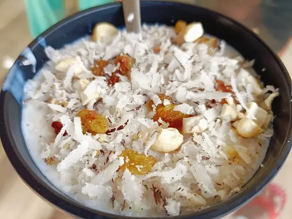 Meal during Basic Ayuveda and Yoga Retreat in rishikesh