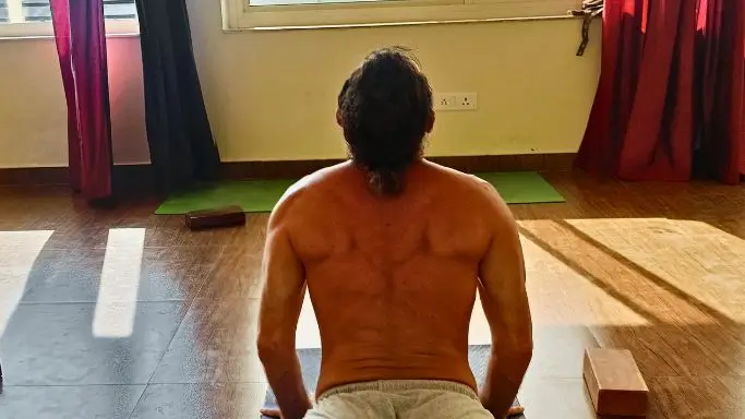 Yoga asana during advance ayurveda and yoga retreat in rishikesh