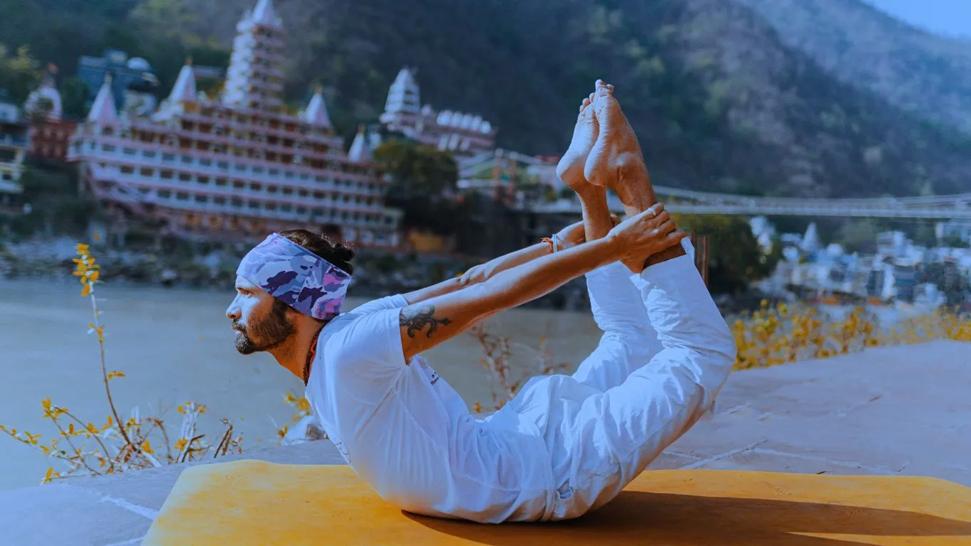 300 Hour Yoga Teacher Training in Rishikesh India - Yoga Teacher Doing Asana