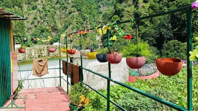 6 Days Nature and grounding yoga retreat place in rishikesh