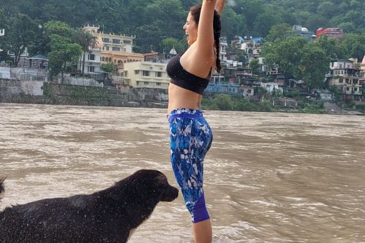 Momentos de Tranquilidad en un Retiro de Yoga