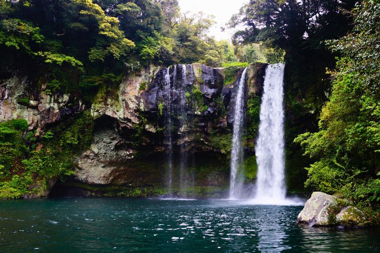 Hike to Neer Garh Waterfall durin yoga ttc in rishikesh