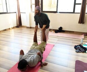 yoga ttc class in rishikesh india