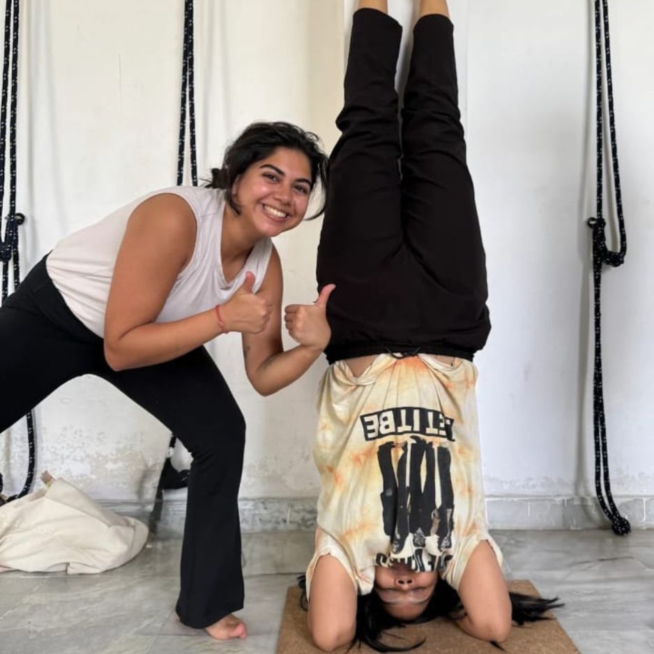 yoga students at rishikesh yoga valley-a yoga teacher training school in rishikesh