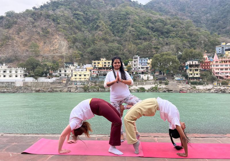 100 hour yoga ttc students