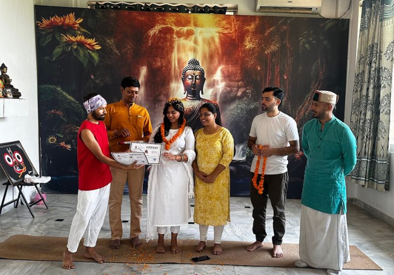 200 hour yoga teacher training student certification ceremony