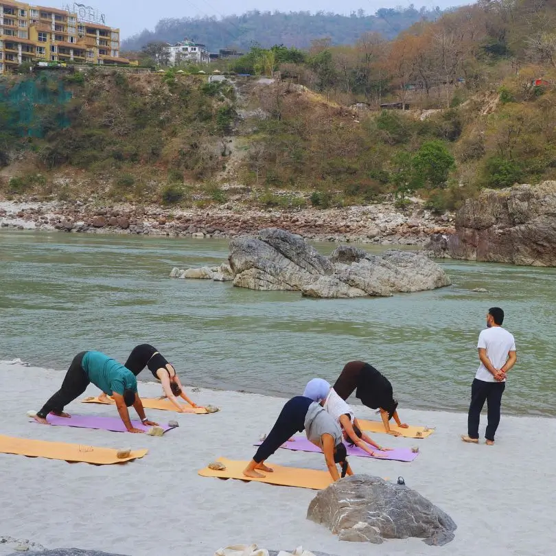 5 day yoga retreat students in rishikesh doing yoga asana
