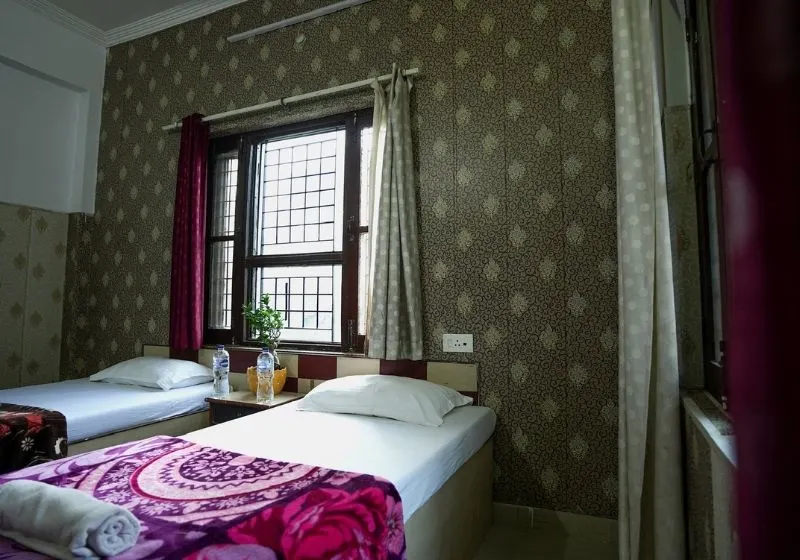 Twin shared room for 200 hour yogacourse