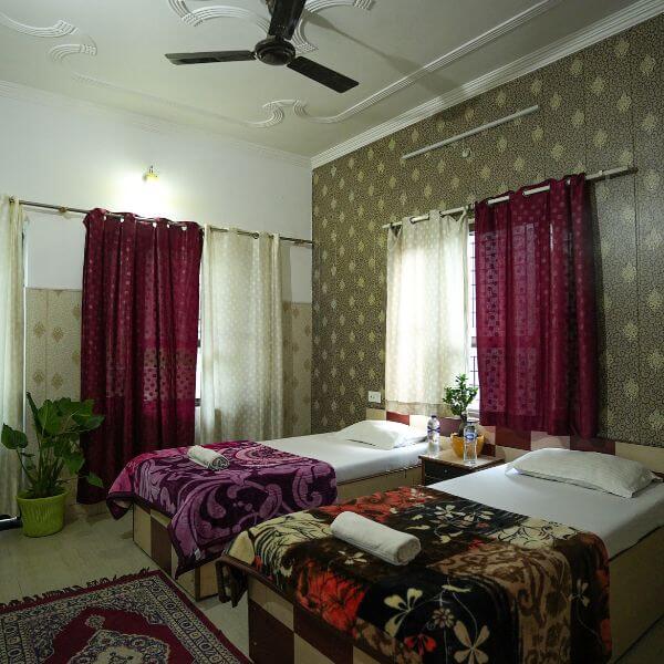 Rrishikesh Yoga Valley shared room