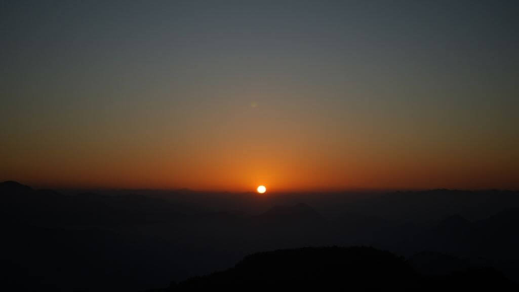 beautiful sunrise from kunjapuri rishikesh uttarakhand