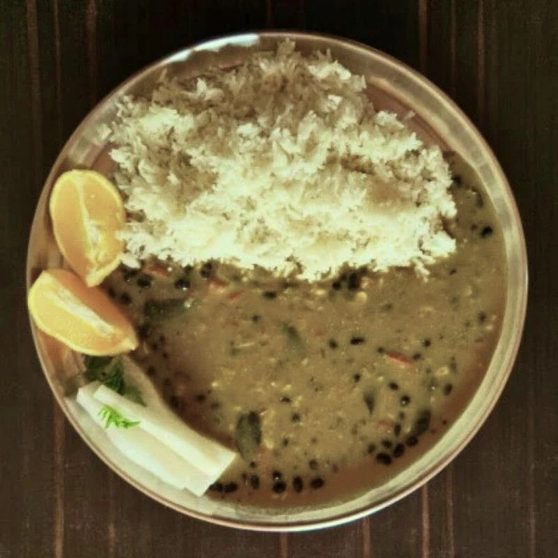 Traditional Indian sattvic dal and rice meal served during 50 hour yoga teacher training in Rishikesh, India.