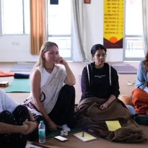 yogi jaggi teaching philosophy in 300 hour yoga teacher training course in rishikesh india
