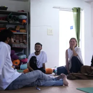 yogi jaggi teaching philosophy in 300 hour yoga teacher training in rishikesh india