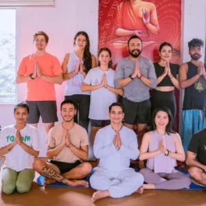 yogi ravi teaching hatha in 3 day yoga retreat in rishikesh india
