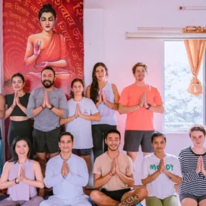 yogi ravi teaching iyengar in 300 hour yoga teacher training course in rishikesh india