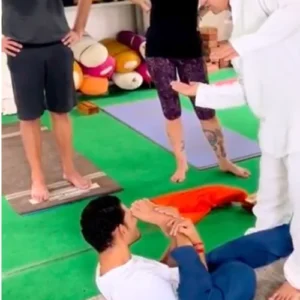 yogi ravi teaching iyengar in 300 hour yoga ttc in rishikesh