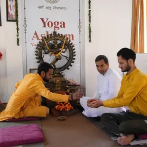 yogi upendra teaching breathing in 200 hour yoga teacher training course in rishikesh india