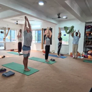 yogi upendra teaching pranayama in 10 day ayurveda & yoga retreat in rishikesh india