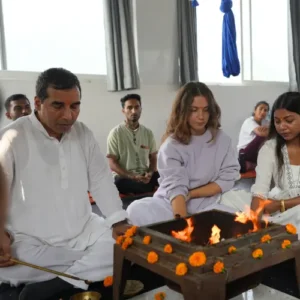 yogi upendra teaching shatkarma in 500 hour yoga teacher training in rishikesh