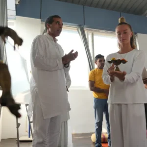 yogi upendra teaching shatkarma in 500 hour yoga teacher training in rishikesh india