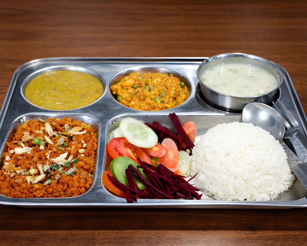 fresh meals at rishikesh yoga valley during 300 hour yoga teacher training in rishikesh