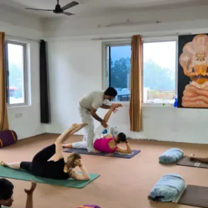 Rohit Kamboj teaching Hatha Yoga and guiding students during a 10 Days Yoga Retreat in Rishikesh