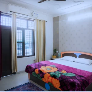 Private bedroom accommodation for a sound healing course in Rishikesh