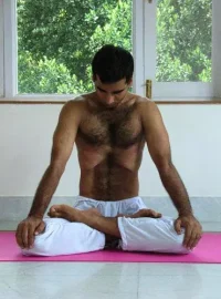yogi upendra teaching shatkarma in 100 hour yttc in rishikesh